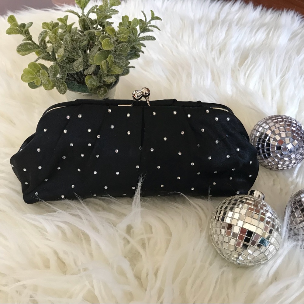 Black Embellished Details Dyeables Clutch